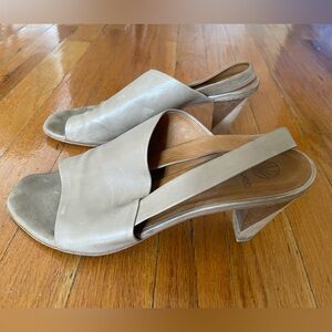 Coclico Akers Sandals in Celery